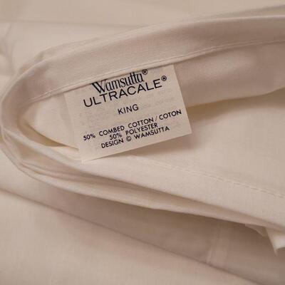 Lot 655: King Size Flat and Fitted White Sheets