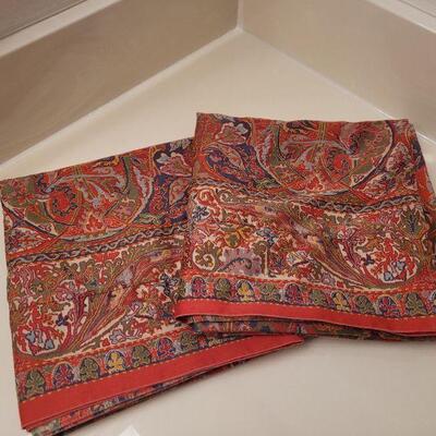 Lot 658: Ralph Lauren King size Pillowcases 