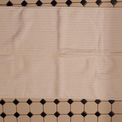Lot 668: Crate & Barrel Bath Mat