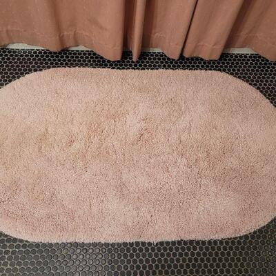 Lot 669: Powder Pink Bath Mat