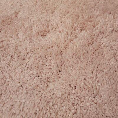 Lot 669: Powder Pink Bath Mat