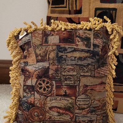Lot 676: (2) Decorative Pillows 