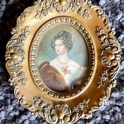 LOT 90  VINTAGE CAMEO CREATIONS FRAMED PORTRAITS PRETTY LADY 