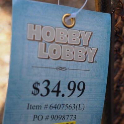 Lot  50 Plant stands, baskets