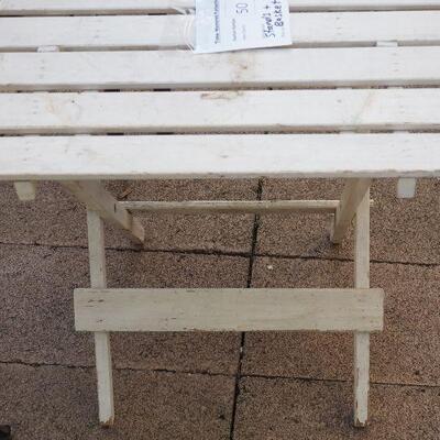 Lot  50 Plant stands, baskets