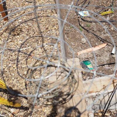 Lot 25  Garden industrial 
