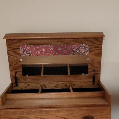 Lot 689: Oak Dresser with Flip Top Jewelry Storage 