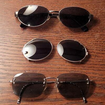 Lot 700: Sunglasses Lot 