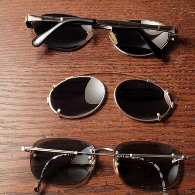 Lot 700: Sunglasses Lot 
