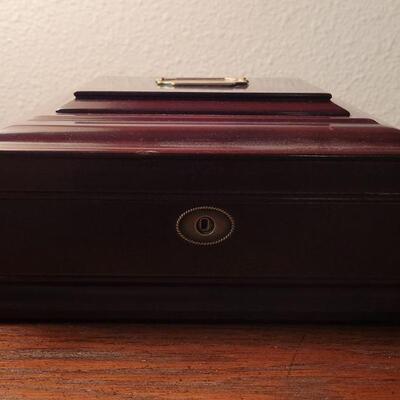 Lot 704: BOMBAY Watch Box