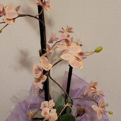 Lot 712: Silk Faux Orchid 