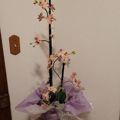 Lot 712: Silk Faux Orchid 