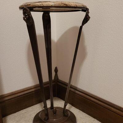 Lot 713: BOMBAY Small Table Stand