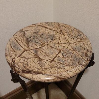 Lot 713: BOMBAY Small Table Stand