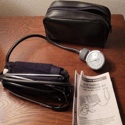 Lot 714: Blood Pressure Kit