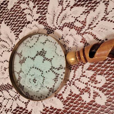 Lot 723: 14" Long Magnifying Glass 