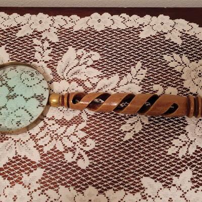 Lot 723: 14" Long Magnifying Glass 