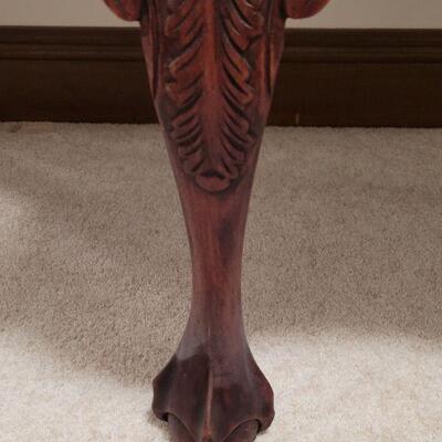 Lot 726: Claw foot Bench 