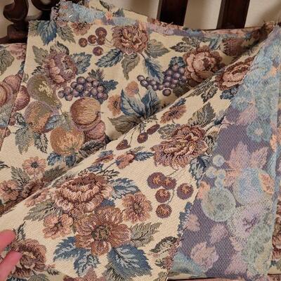 Lot 726: Claw foot Bench 