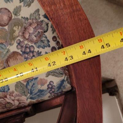 Lot 726: Claw foot Bench 