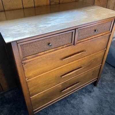 LOT 102 VINTAGE MCM ANGELES OF L A CO 5 DRAWER CHEST RAFIA TRIM 