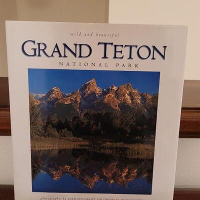 Lot 732: Book lot 