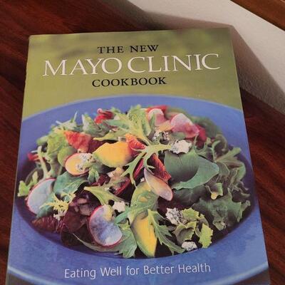 Lot 735: Diabetes Cookbooks