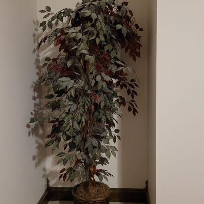 Lot 746: Handmade Silk Tree 