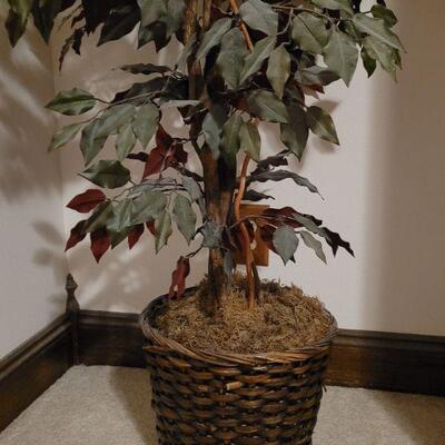 Lot 746: Handmade Silk Tree 