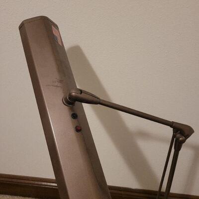 Lot 754: Mid Century Modern Adjustable Desk Lamp