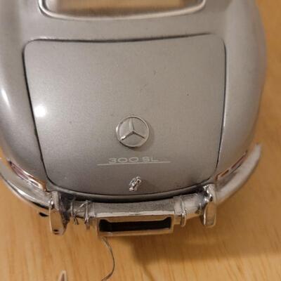 Lot 759: 1954 Mercedes-Benz  300 SL Franklin Mint Precision Model