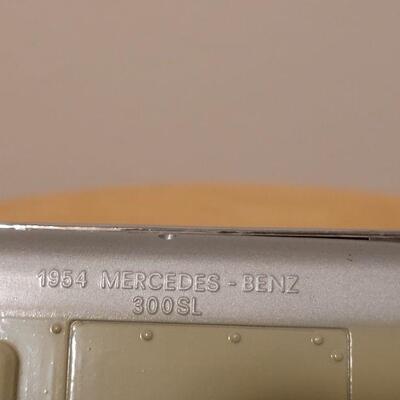 Lot 759: 1954 Mercedes-Benz  300 SL Franklin Mint Precision Model