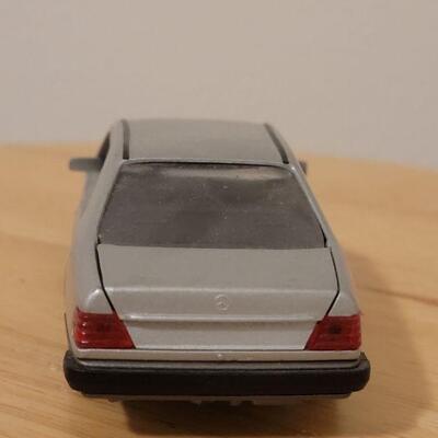 Lot 763: Mercedes-Benz 230CE /300CE Model 
