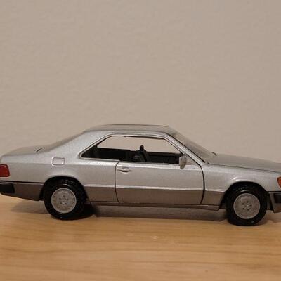 Lot 763: Mercedes-Benz 230CE /300CE Model 