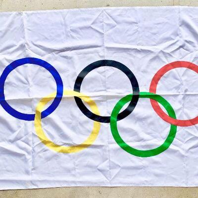 OLY 112  1984 OLYMPIC FLAG & SPORTS ILLUSTRATED SPECIAL PREVIEW 