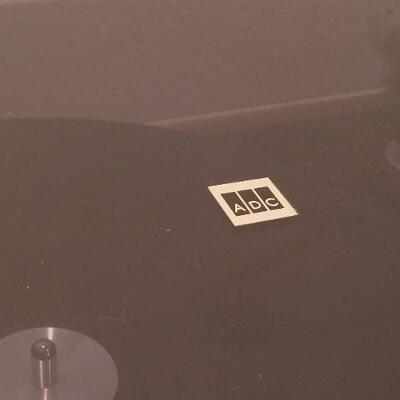 Lot 770: Vintage ACCUTRAC 4000/EWI Record Player TESTED A+