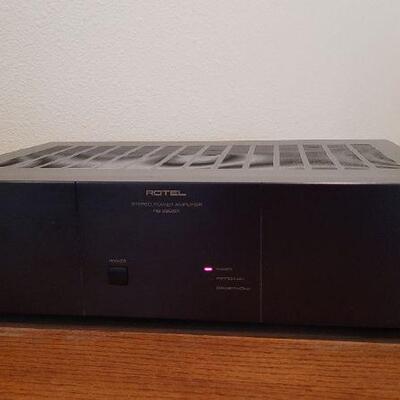 Lot 771: Vintage ROTEL RB-980BX Stereo Power Amplifier TESTED A+