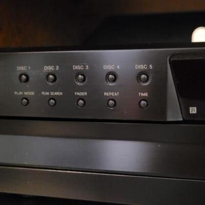 Lot 773: Vintage SONY CDP-CE375 Compact Disc Changer Player 