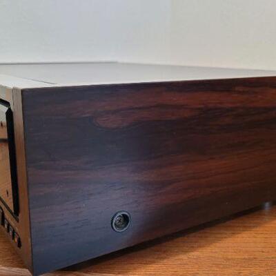 Lot 774: Vintage SONY TC-WR90ES Stereo Cassette Deck w/ Simulated Wood Cabinet TESTED A+ 