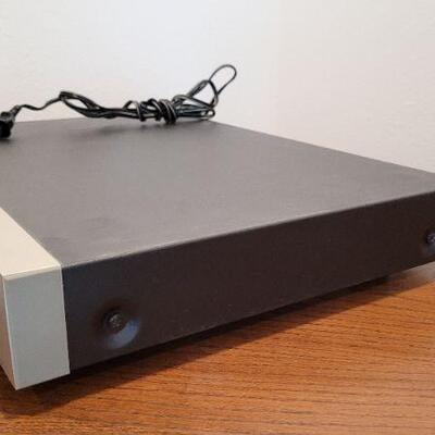 Lot 775: Vintage HARMON KARDON TU915 Digital Synthesized Quartz Locked Tuner TESTED A+