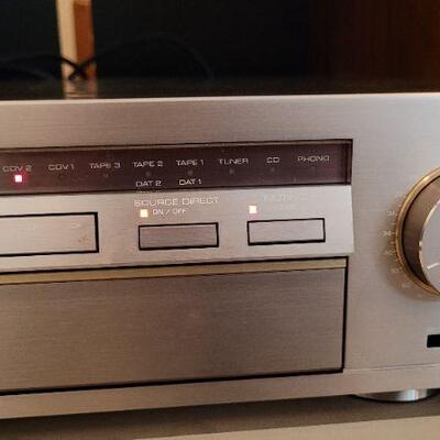 Lot 776: Vintage YAMAHA CX-2000 Natural Sound Stereo Control Amplifier TESTED A+