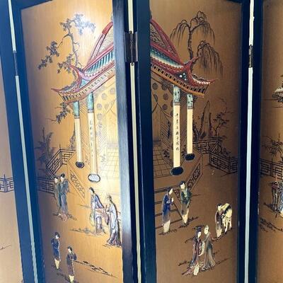 Folding Screen/Room Divider Oriental motif