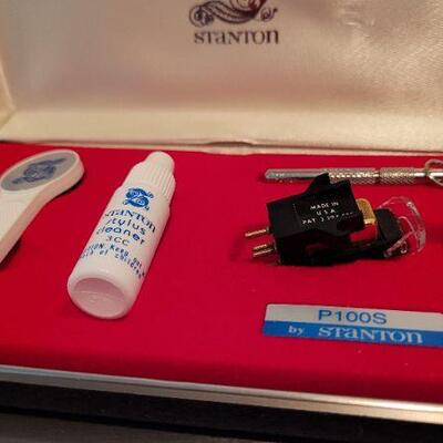 Lot 781: STANTON P100S P Mount Stereo Cartridge Kit