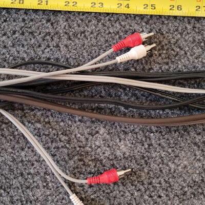 Lot 786: Assorted Vintage Various Length RCA Cables 