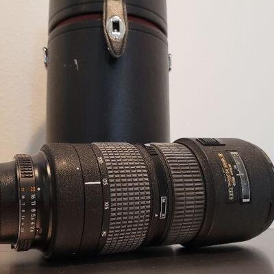 Lot 790: NIKKON ED AF NIKKOR 80-200mm 1:2.8 w/ CL-43A Hard Case & TIFFEN Circular Polarizer