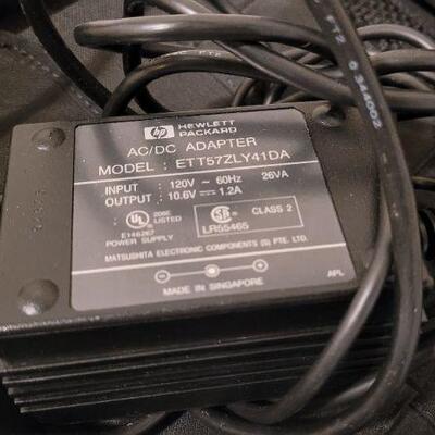 Lot 793: Vintage HEWLETT PACKARD Deskjet Portable 
