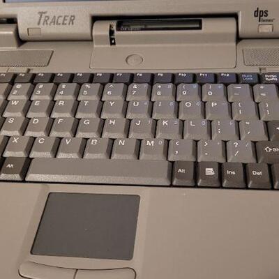 Lot 794: Vintage TRACER 800 Series Personal Computer 