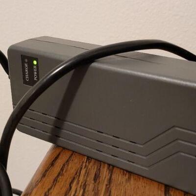 Lot 794: Vintage TRACER 800 Series Personal Computer 