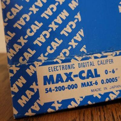 Lot 798: Vintage New Stock MAX-CAL Electronic Digital Caliper 