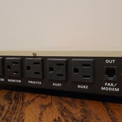 Lot 805: Vintage MEMOREX Power Center TESTED A+